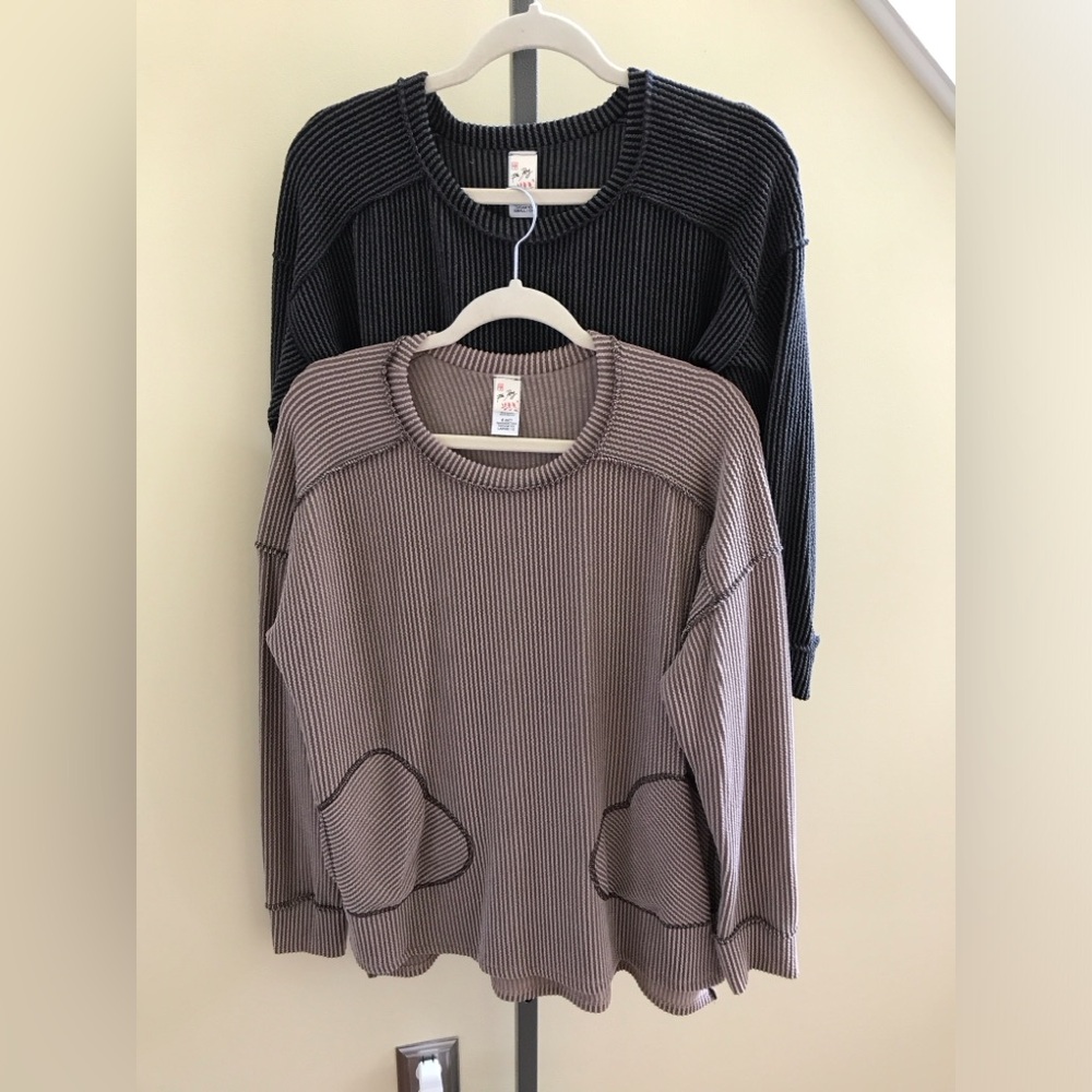 7th Ray Black and Brown Ribbed Sweatshirts NWOT